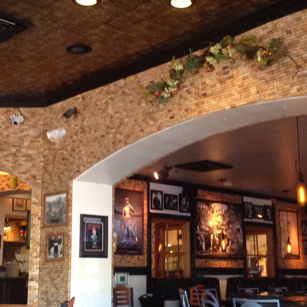 9/17/2015にRichard W.がVirgilio&#39;s Pizzeria &amp; Wine Barで撮った写真
