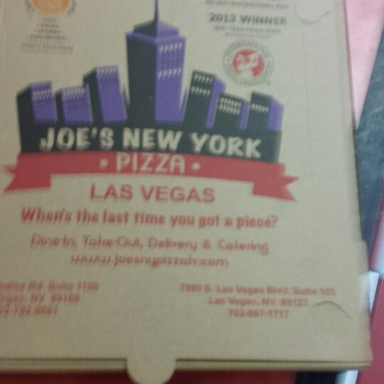 รูปภาพถ่ายที่ Joe’s New York Pizza โดย Ricardo H. เมื่อ 8/25/2014
