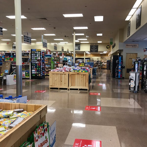 Shaw's Grocery Store