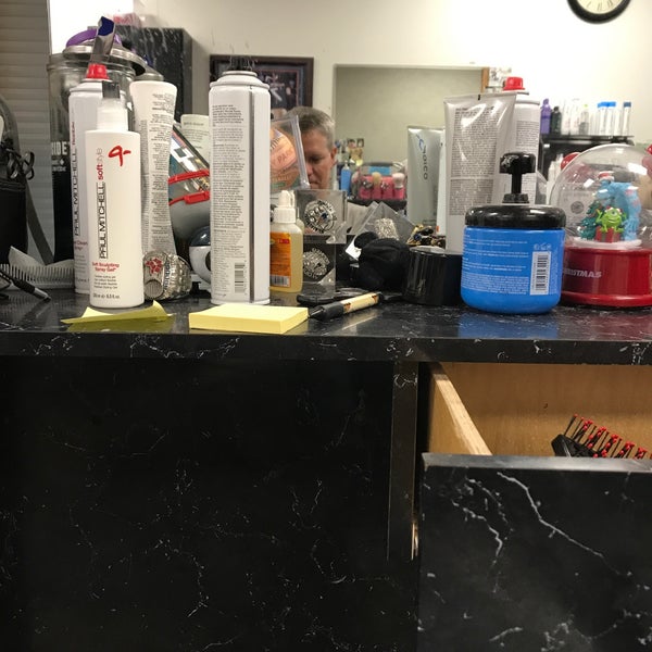 Fotos en Hat's Off Barber Shop Northborough, MA