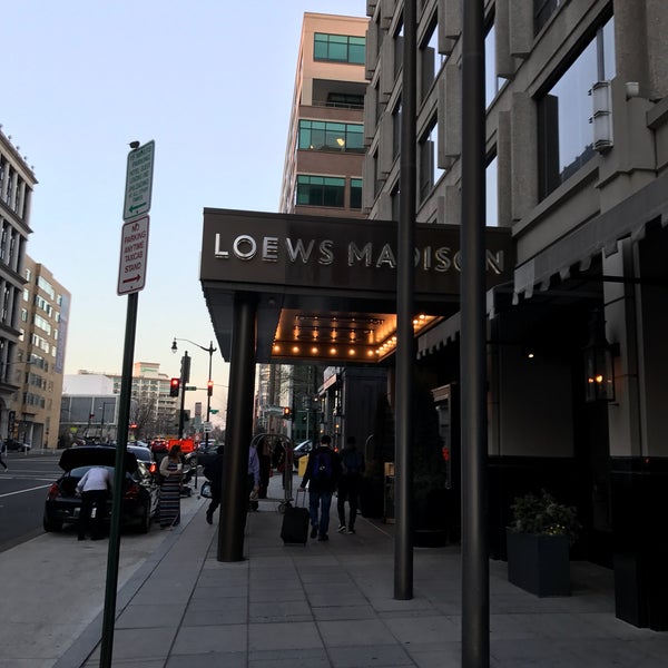 2/24/2017 tarihinde JAMES S.ziyaretçi tarafından Loews Madison Hotel'de çekilen fotoğraf