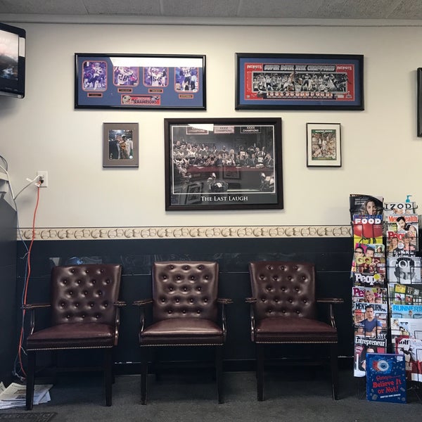Fotos en Hat's Off Barber Shop Northborough, MA