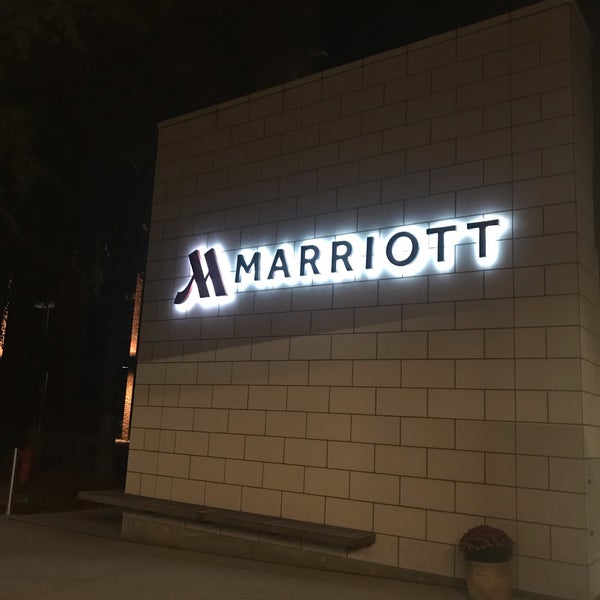 Photo taken at Lincolnshire Marriott Resort by JAMES S. on 10/18/2018