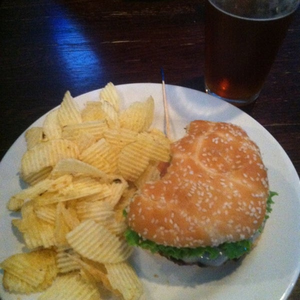 Shamrock Bar and Grille 4750 Hartland Pkwy