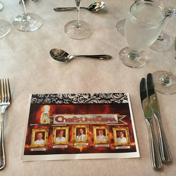 Foto scattata a En Boga Restaurante &amp; Gastrobar da Gigi C. il 4/9/2015