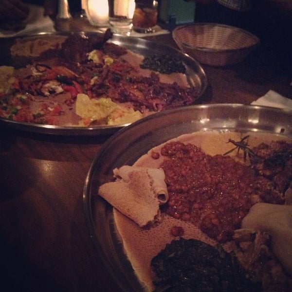 Foto tomada en Ras Dashen Ethiopian Restaurant  por Manu M. el 11/9/2014
