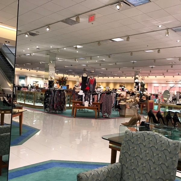 von maur sale shoes