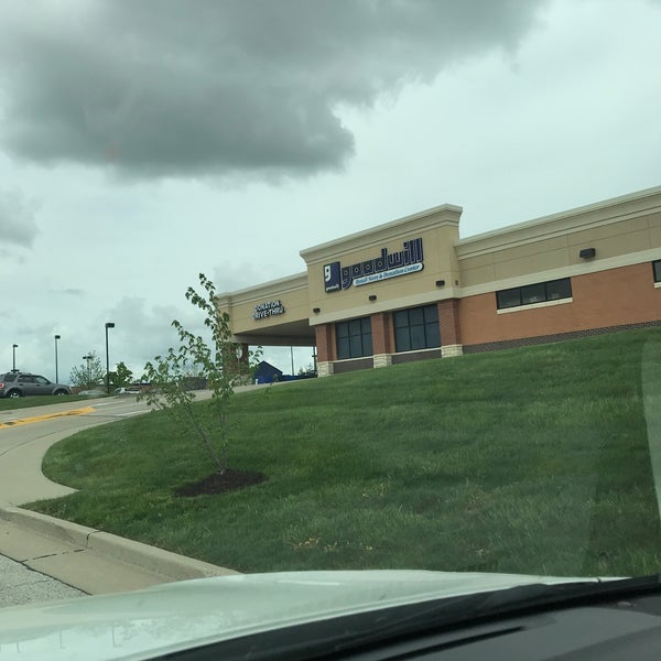 Goodwill Lake Saint Louis, MO