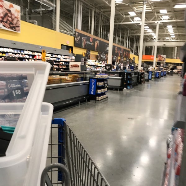 Walmart Supercenter Brown Deer'de Hipermarket