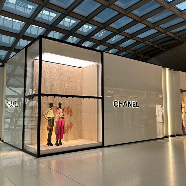 Chanel Boutique - Boutique