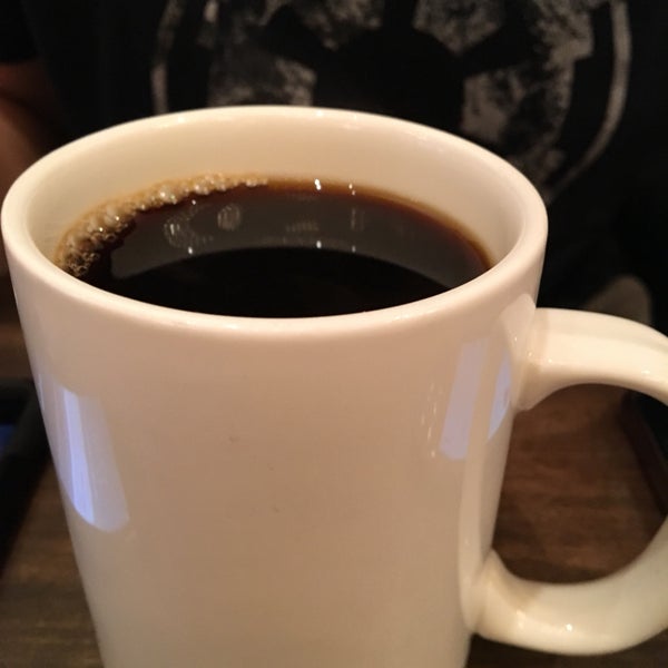 Foto tirada no(a) Whynot Coffee por Marissa em 9/16/2017