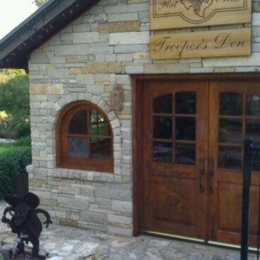 Foto tomada en Flat Creek Estate Winery &amp; Vineyard  por Vina O. el 10/20/2012