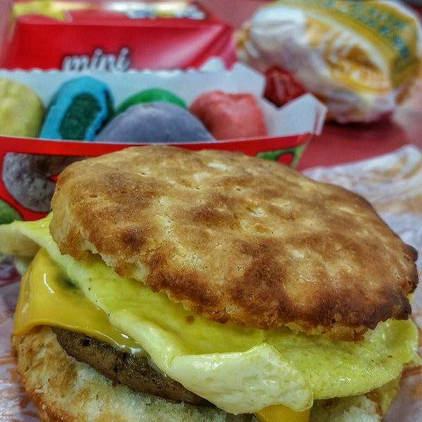 Carl's Jr. Kearny Mesa 4 tips from 393 visitors