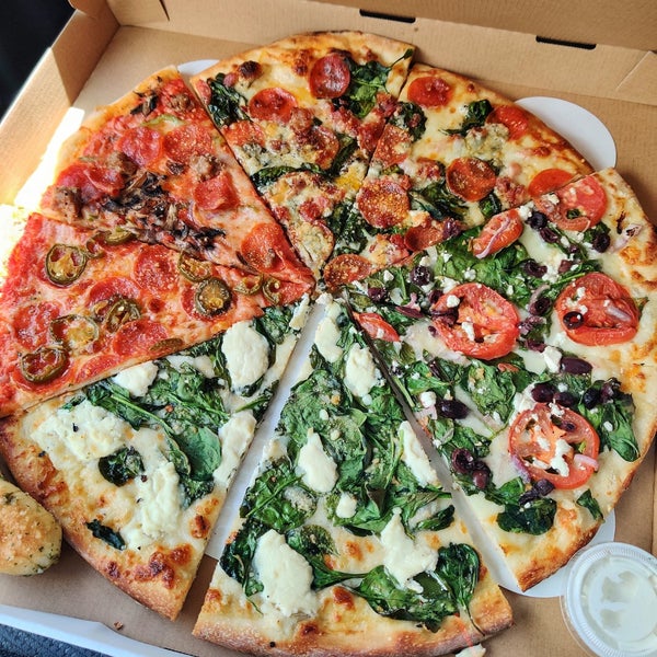 Foto tomada en Pizza on Pearl  por @TripDawg el 3/31/2024