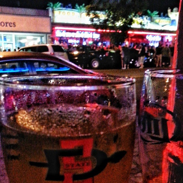 9/15/2013に@TripDawgがHoboken Pizza &amp; Beer Jointで撮った写真