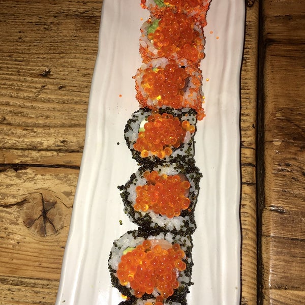 5/13/2019에 Alper G.님이 Monster Sushi에서 찍은 사진