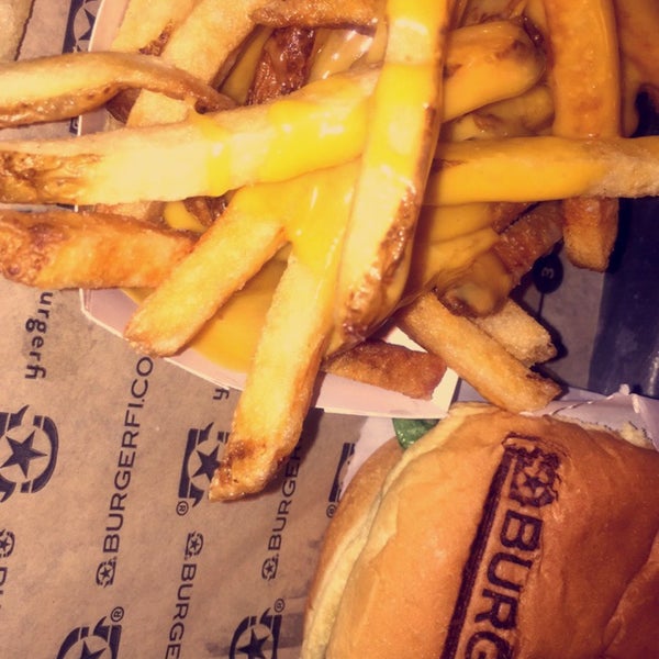 Photo taken at BurgerFi by F S. on 4/27/2017