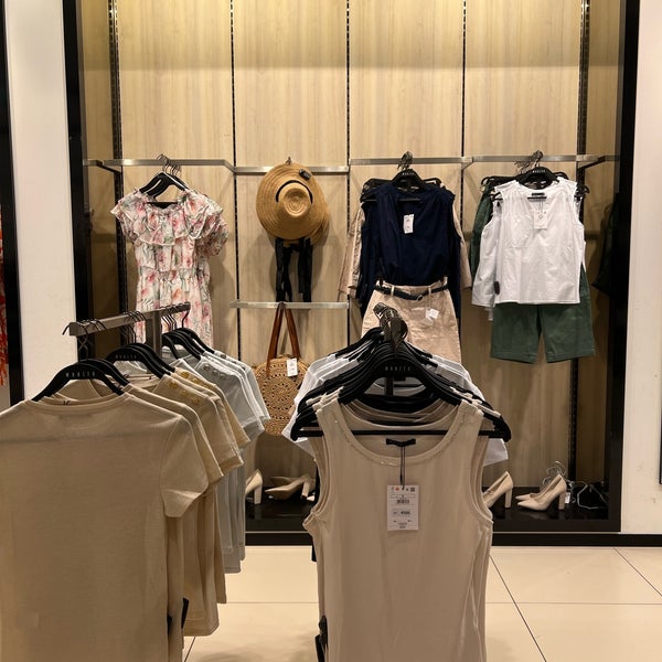 H&m corvin cheap plaza