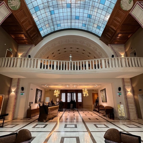 Foto tomada en Continental Hotel Budapest  por Viktória E. el 1/29/2023