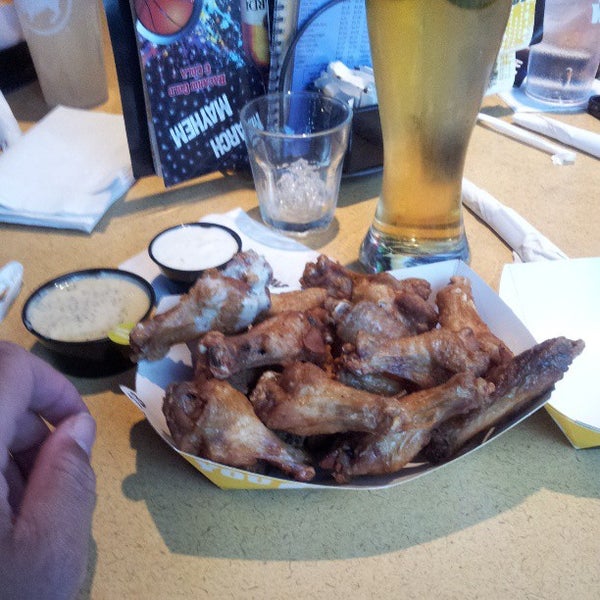 Buffalo Wild Wings Sugar Land, TX