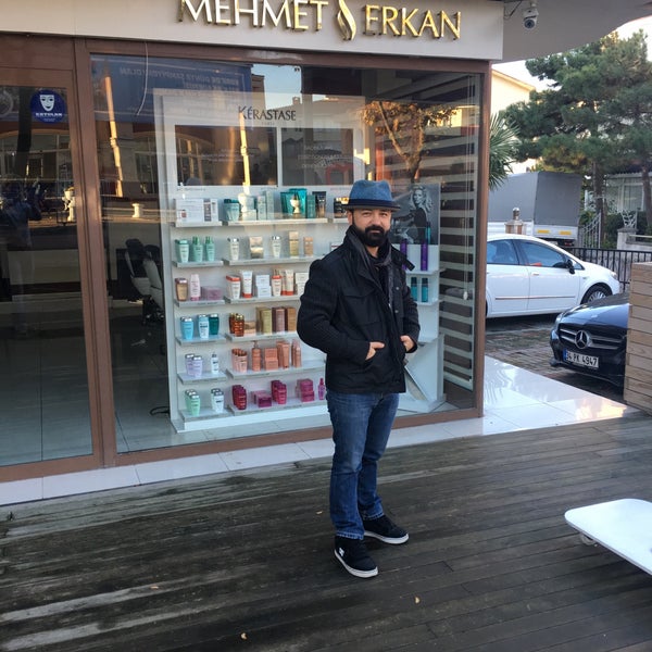 10/13/2016 tarihinde Mehmet K.ziyaretçi tarafından Salon Mehmet &amp; Erkan Kuaför'de çekilen fotoğraf