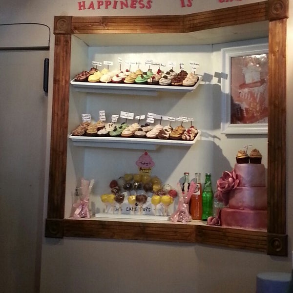 Photo taken at Sweet Themez Cake &amp; Cupcake by Priscilla Y. on 4/14/2013