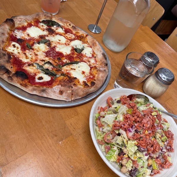 Pitfire Artisan Pizza Downtown Manhattan Beach 401 Manhattan Beach Blvd