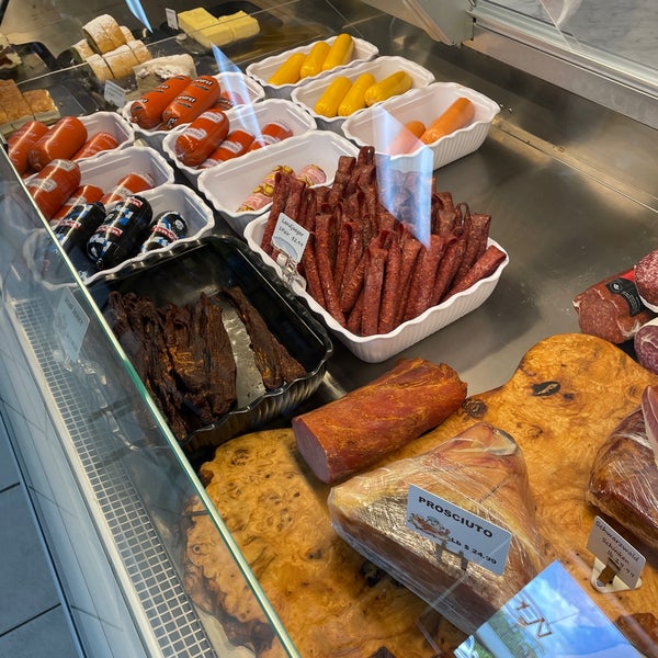 Pepper's - Deli