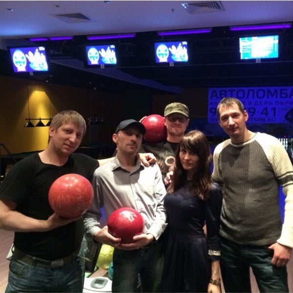 Photo taken at Bowling Show by Жанна К. on 4/27/2015
