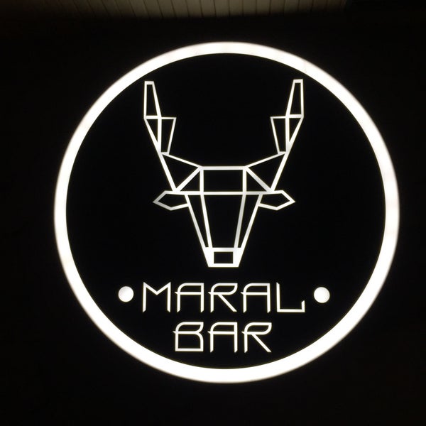 Foto tirada no(a) Maral Bar por Valentyna P. em 11/25/2017