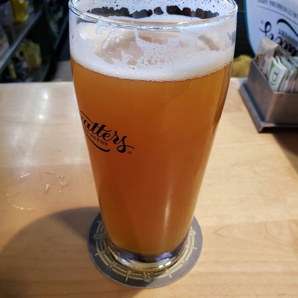 9/26/2018 tarihinde Mike G.ziyaretçi tarafından Squatters Pub Brewery'de çekilen fotoğraf