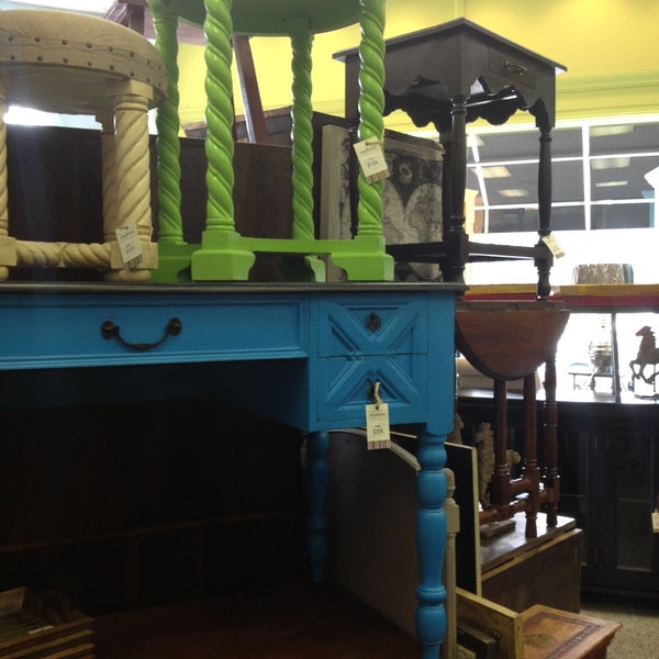 Nadeau Furniture (Now Closed)