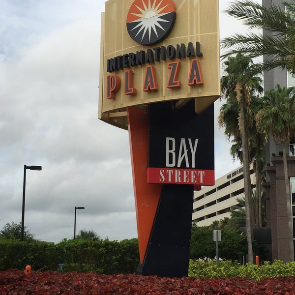 Das Foto wurde bei Renaissance Tampa International Plaza Hotel von Mabura G. am 6/13/2015 aufgenommen