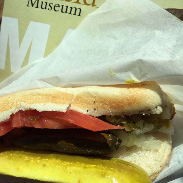 10/11/2014にDuvan G.がKim &amp; Carlo&#39;s Chicago Style Hot Dogsで撮った写真