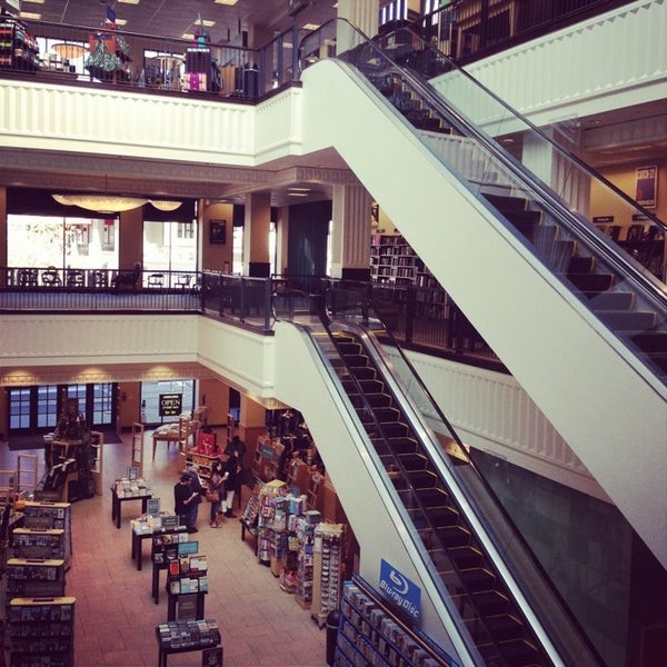 Barnes Noble Cafe Now Closed 210 Americana Way