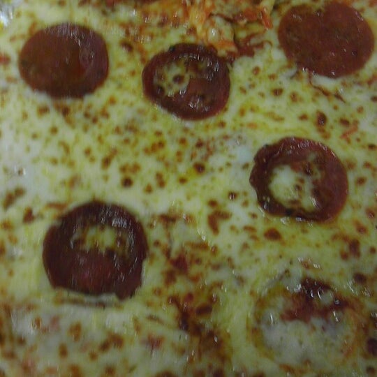 Photo prise au Jumbo Slice Pizza par Lionel Q. le8/3/2013