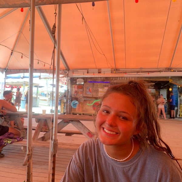 Photo prise au Flora-Bama Lounge, Package, and Oyster Bar par Richard J. le7/6/2019