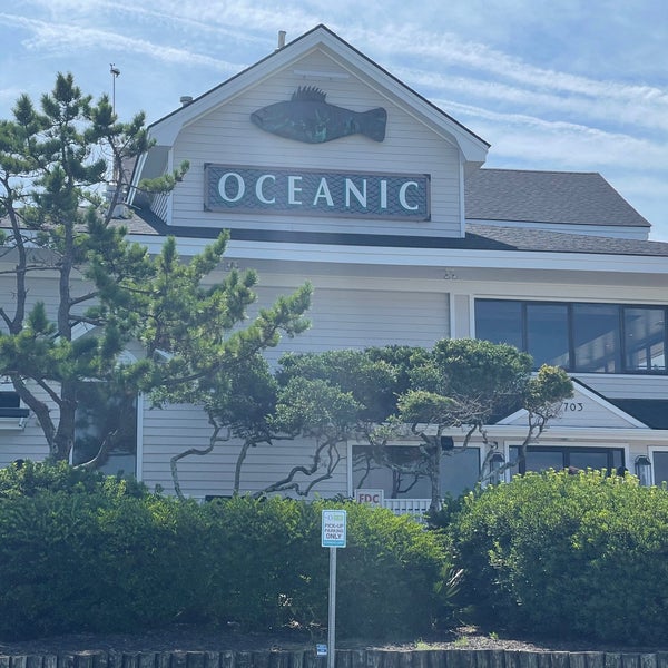 Photo taken at The Oceanic Restaurant by Andrew M. on 8/13/2021
