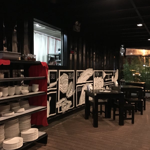 Гастро парк челябинск мегаполис. Гастропарк мегаполис челябинск. Гастро парк. Гастро парк. Гастро парк.