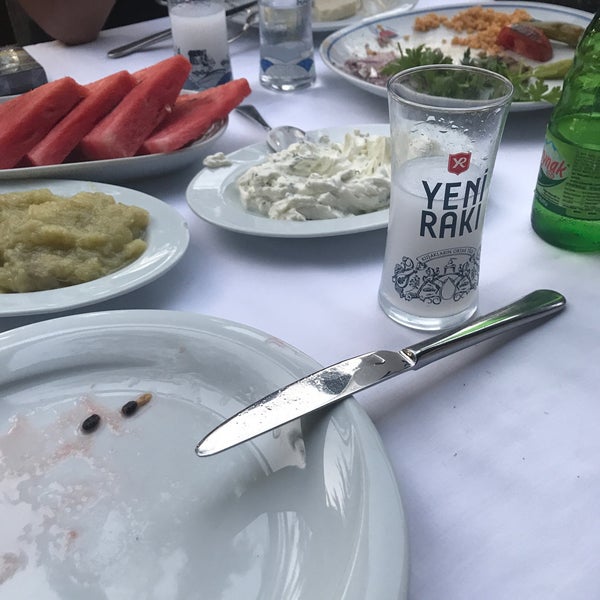 Снимок сделан в Sadrazam Kemal Restaurant пользователем Şener 6/28/2020