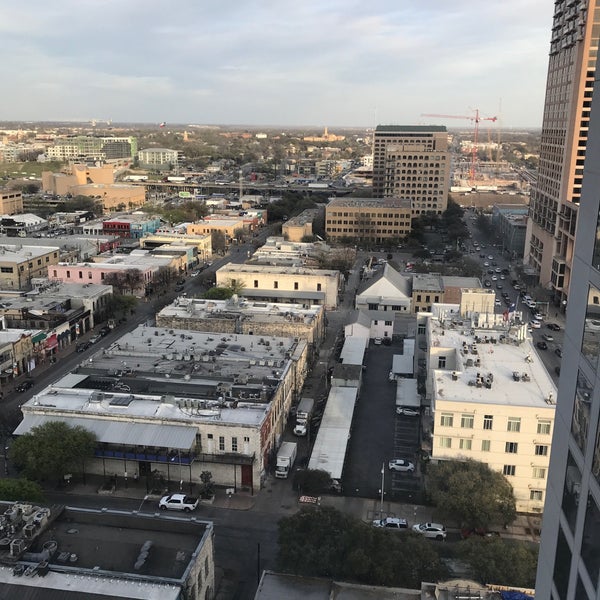 Foto tirada no(a) The Westin Austin Downtown por Albert C. em 3/8/2018