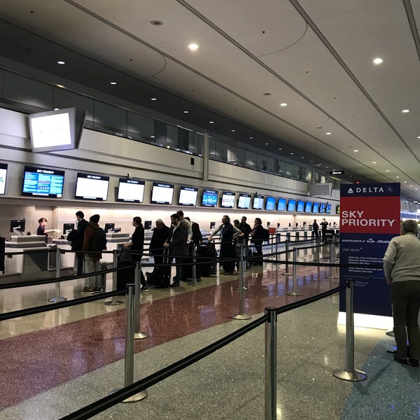Foto scattata a Harry Reid International Airport (LAS) da Albert C. il 1/11/2019