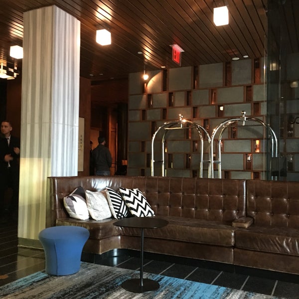 Photo taken at 6 Columbus, a SIXTY Hotel by Albert C. on 10/17/2017