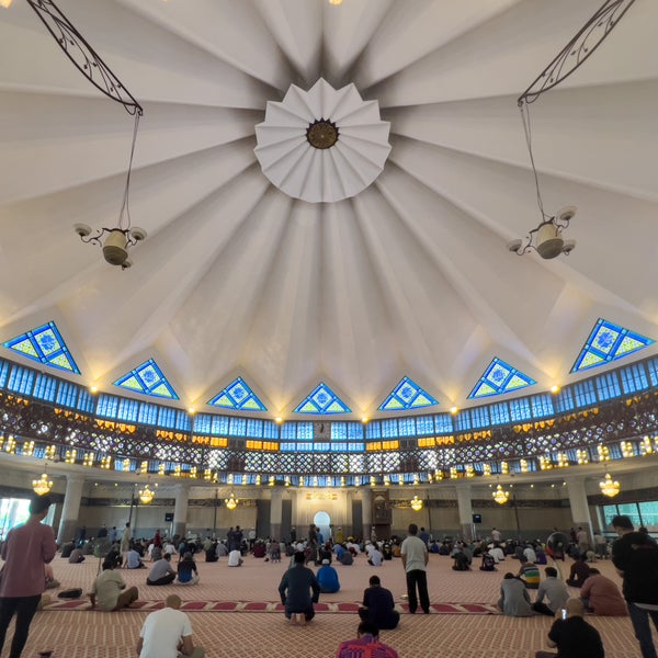 Photo prise au Masjid Negara Malaysia par Äbdulaziz ✈️🧑‍💻 le5/5/2023