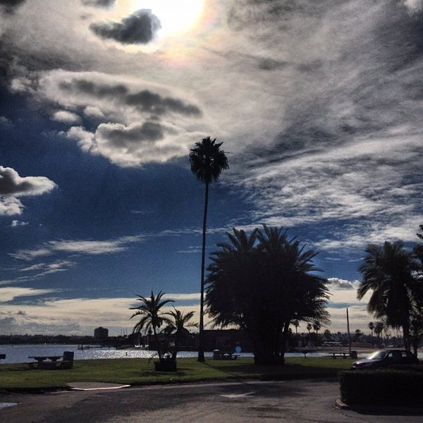 Foto diambil di Mission Bay Aquatic Center oleh Maya P. pada 12/16/2012