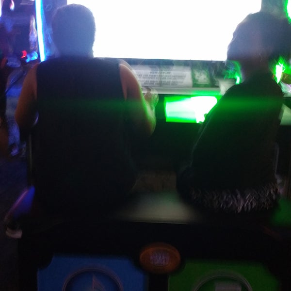 Photo taken at Dave &amp; Buster&#39;s by LaMont&#39;e B. on 10/2/2016