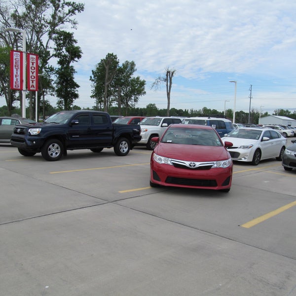 Courvelle Toyota "HappyTown" USA 4127 I49 South Service Road