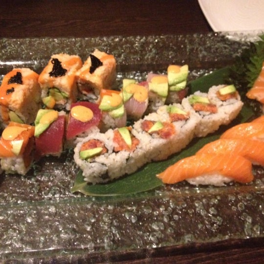 Photo taken at Sushi Masaru by Sarah S. on 10/25/2012