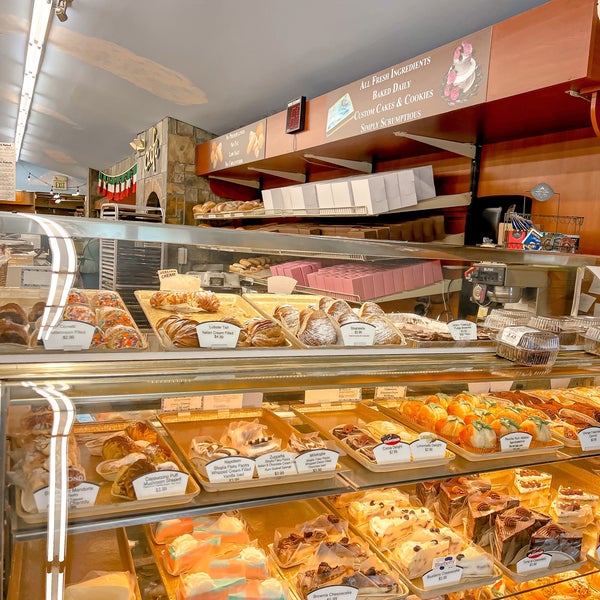 Jimmy's Italian Bakery and Deli Italian Restaurant in Youngstown