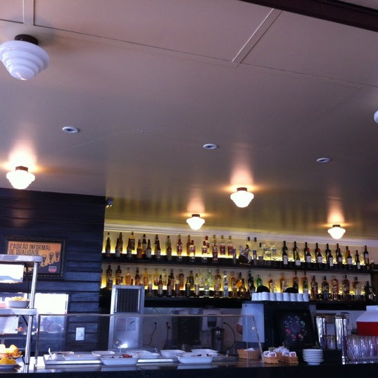 Foto tirada no(a) Bar e Restaurante Resenha por Fausto B. em 9/22/2012